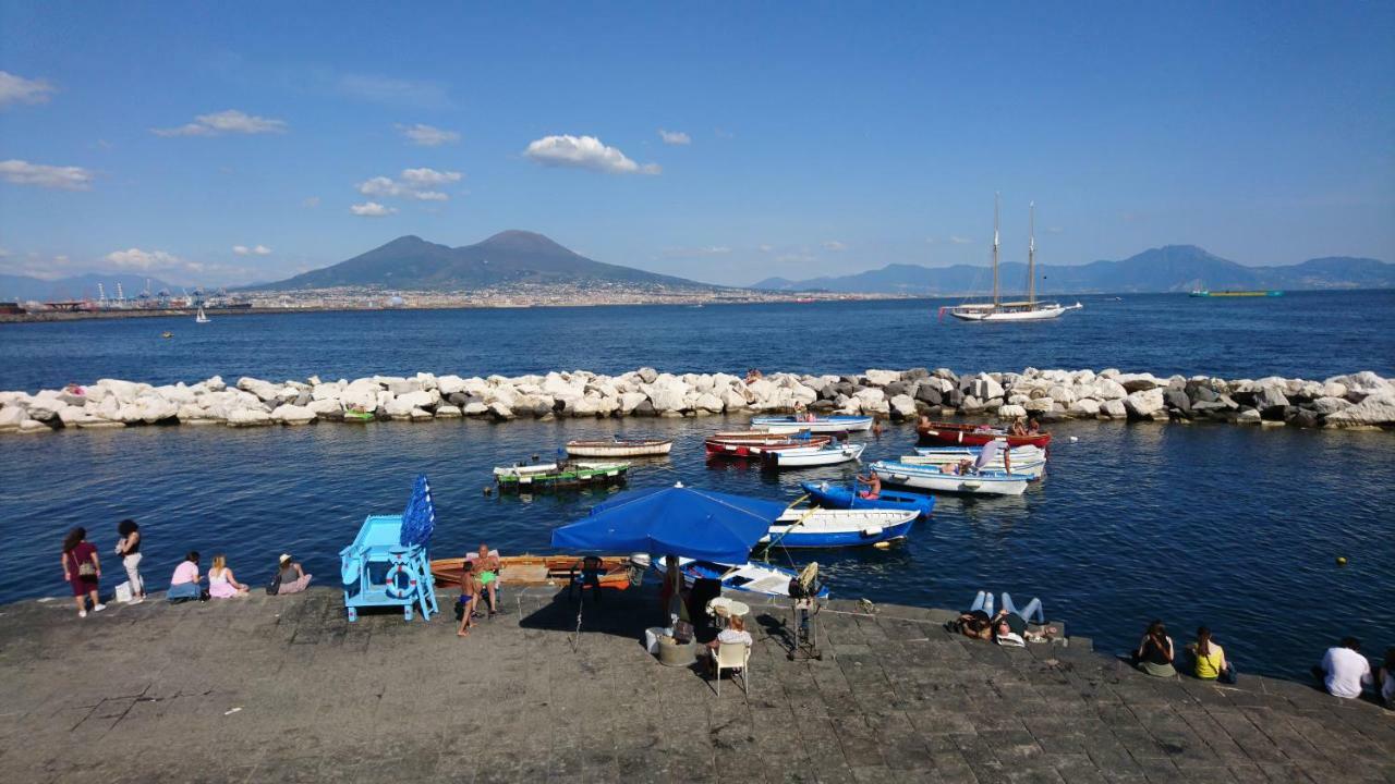 Appartamento Parthenope'S Nest Napoli Esterno foto